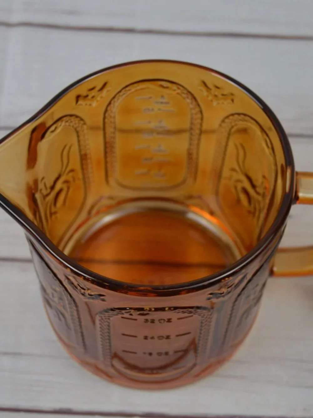 CWC Cook With Color Amber Halloween Glass Viral Measuring Cup 32oz Spiders NWT